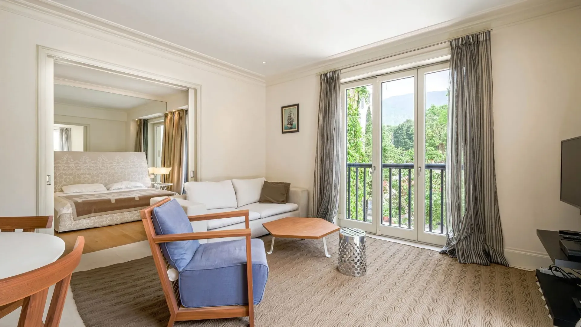Prodaja, jednosoban stan, 68m², Tivat, Crna Gora