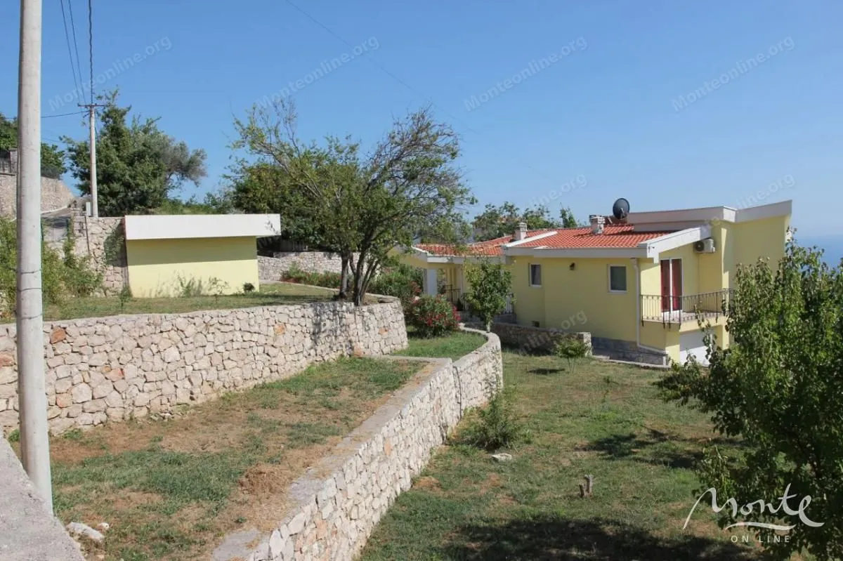 Prodaja, kuća, 380m², Dobre Vode, Bar