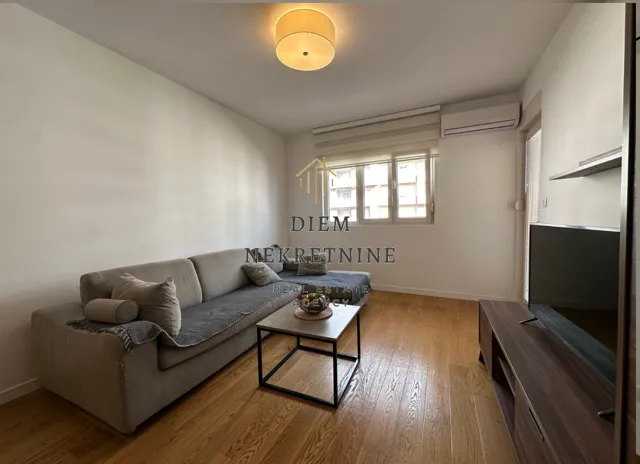 Rent, one bedroom apartment, 49m², Central Point, Podgorica