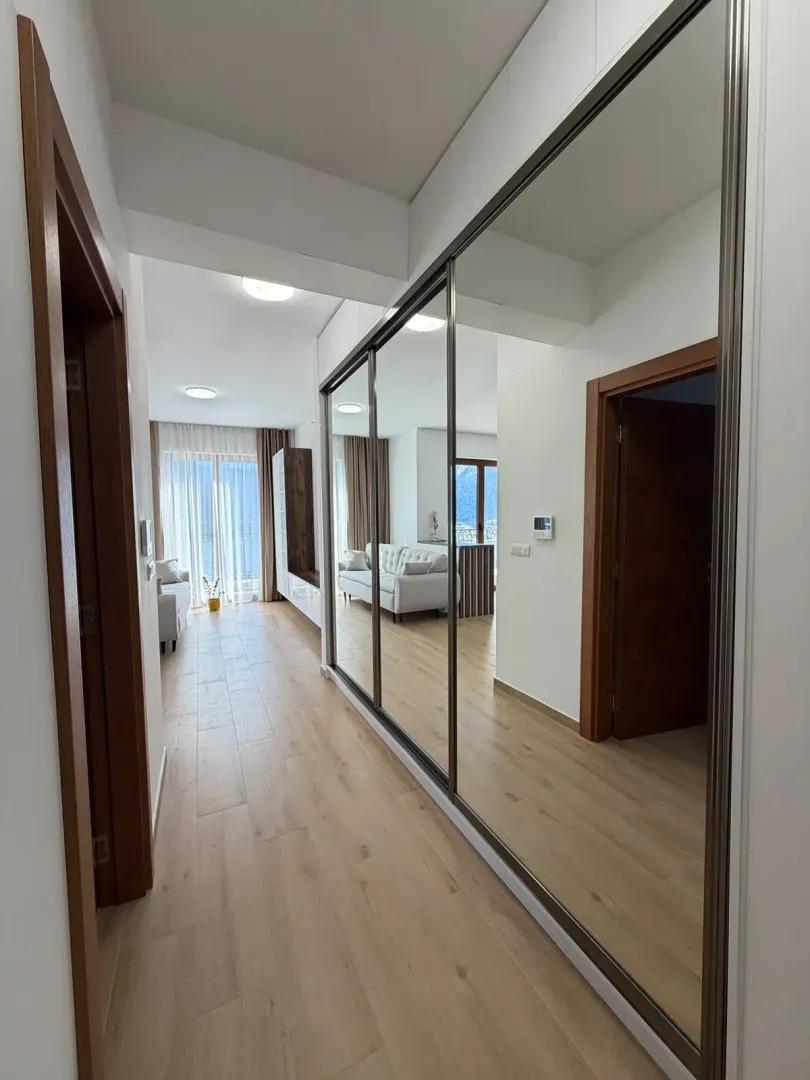 Prodaja, dvosoban stan, 73m², Komoševina, Budva