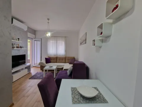 Izdavanje, garsonjera, 30m², Budva, Crna Gora - image 2