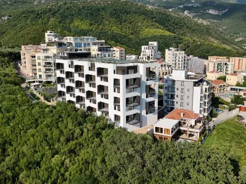Sale, one bedroom apartment, 52m², Bečići, Budva - image 2