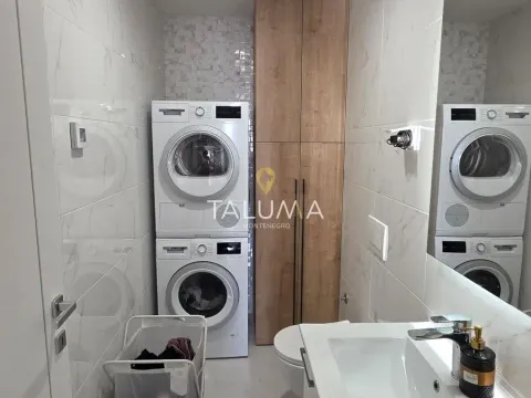 Sale, two bedroom apartment, 70m², Stari Aerodrom, Podgorica - image 5