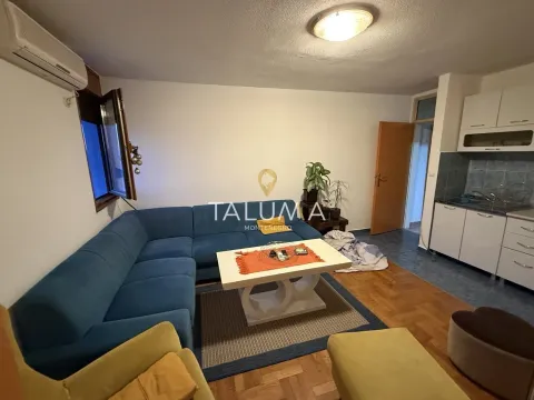 Izdavanje, jednosoban stan, 40m², Blok 5, Podgorica - image 2