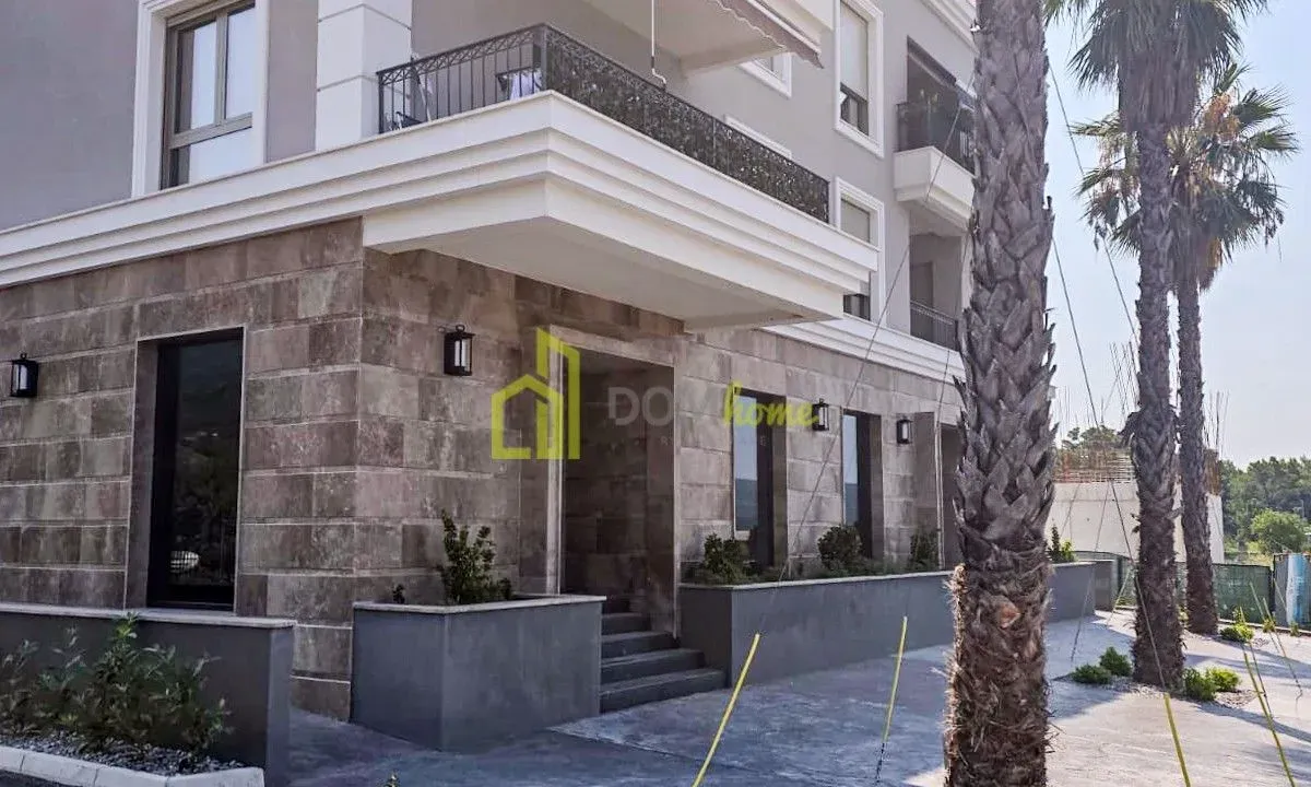 Prodaja, jednosoban stan, 70m², Tivat, Crna Gora