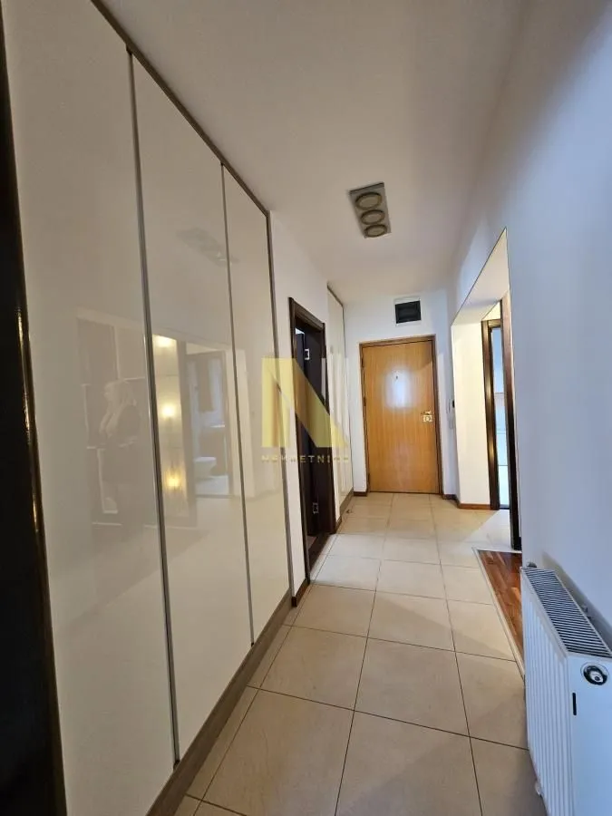 Izdavanje, trosoban stan, 78m², Sajmište, Novi Sad