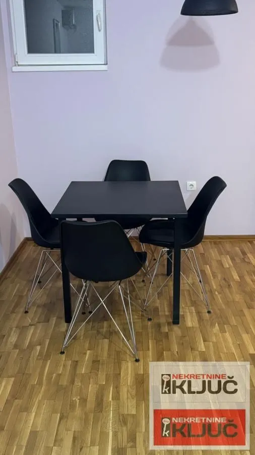 Izdavanje, dvosoban stan, 49m², Sajmište, Novi Sad