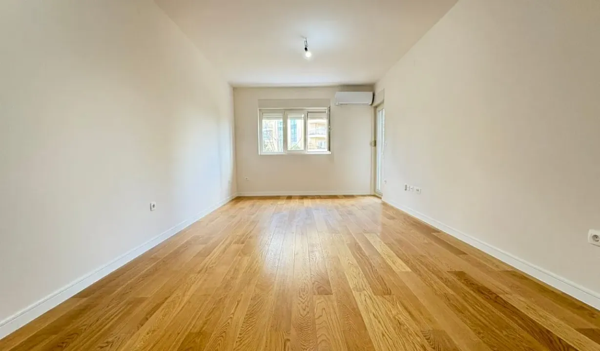 Prodaja, dvosoban stan, 49m², Central Point, Podgorica