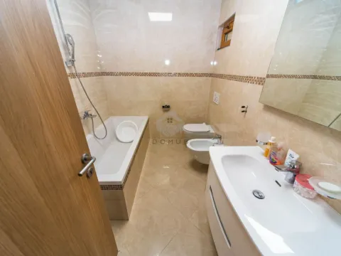 Sale, house, 200m², Rogami, Podgorica - image 20