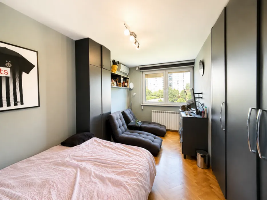 Prodaja, četvorosoban stan, 120m², Zvezdara Sve Podlokacije, Beograd