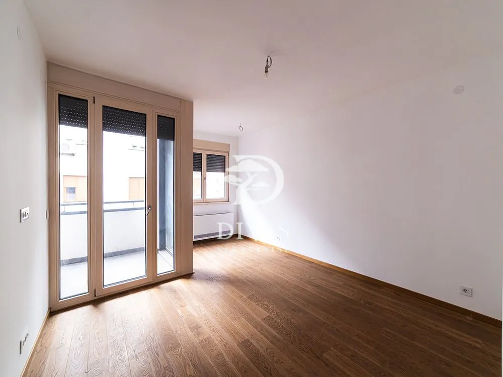 Prodaja, četvorosoban stan, 71m², Vračar Hram, Vračar Sve Podlokacije