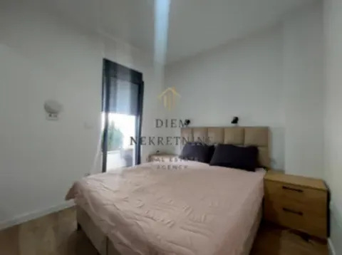 Izdavanje, dvosoban stan, 75m², Kalimanj, Tivat - image 6