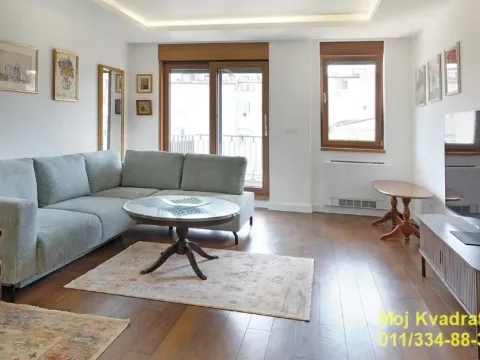 Izdavanje, četvorosoban stan, 132m², Vračar Sve Podlokacije, Beograd