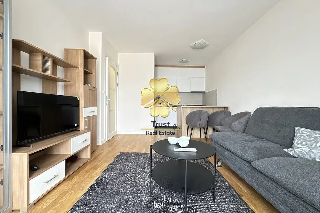 Izdavanje, jednosoban stan, 43m², Pobrežje, Podgorica