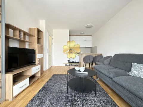 Izdavanje, jednosoban stan, 43m², Pobrežje, Podgorica