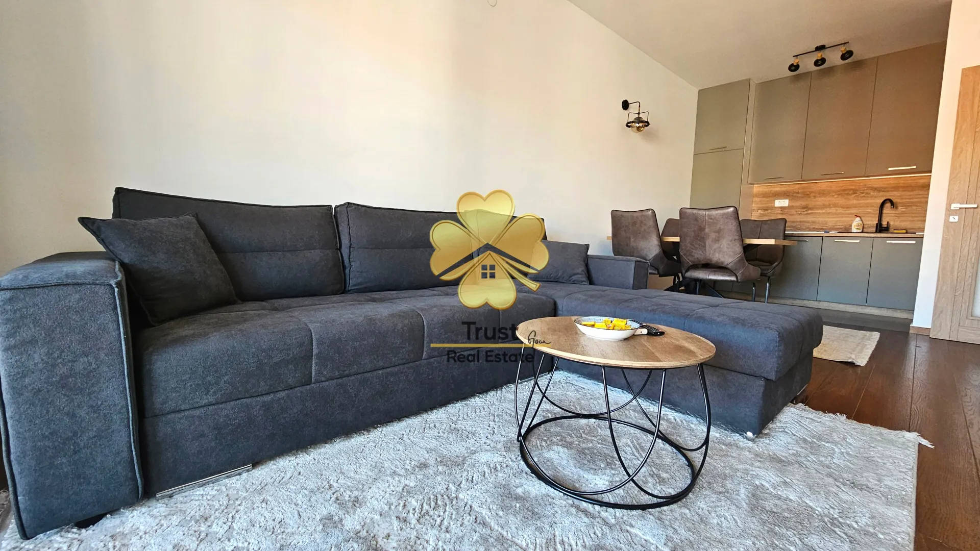 Izdavanje, jednosoban stan, 50m², Master Kvart, Podgorica