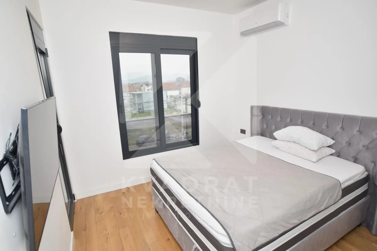 Prodaja, kuća, 270m², Gornja Gorica, Podgorica