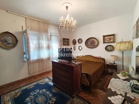 Sale, two bedroom apartment, 67m², Senjak, Beograd - image 8