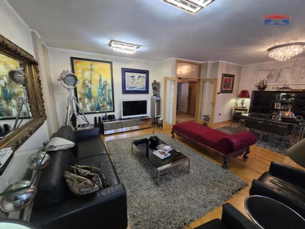 Sale, four bedroom apartment, 131m², Centar, Novi Sad