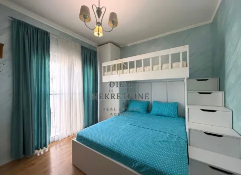Rent, one bedroom apartment, 44m², Blok 6, Podgorica - image 15