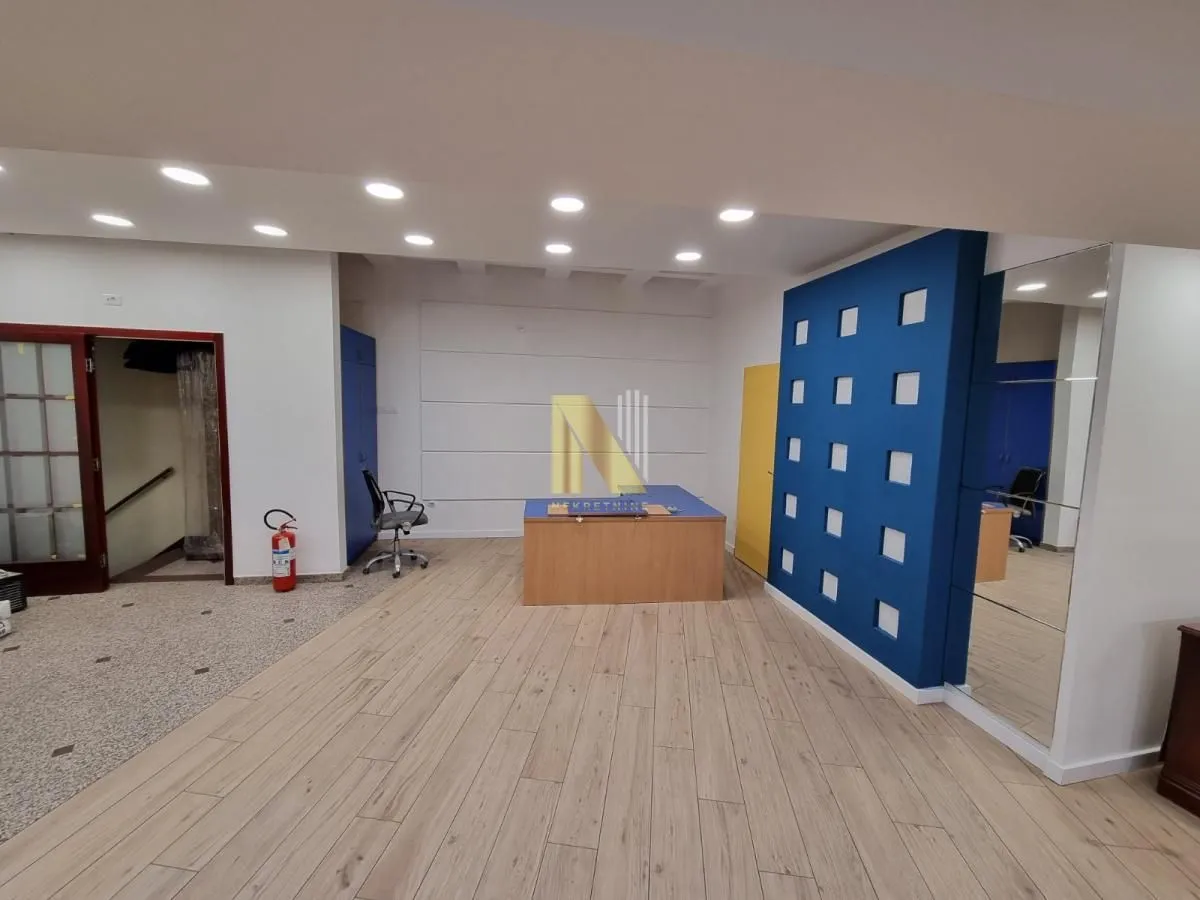 Rent, office space, 120m², Centar, Novi Sad