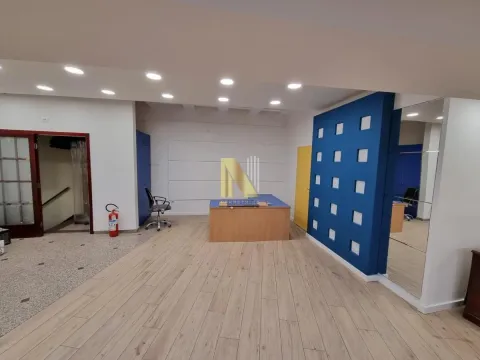 Izdavanje, poslovni prostor, 120m², Centar, Novi Sad - image 3