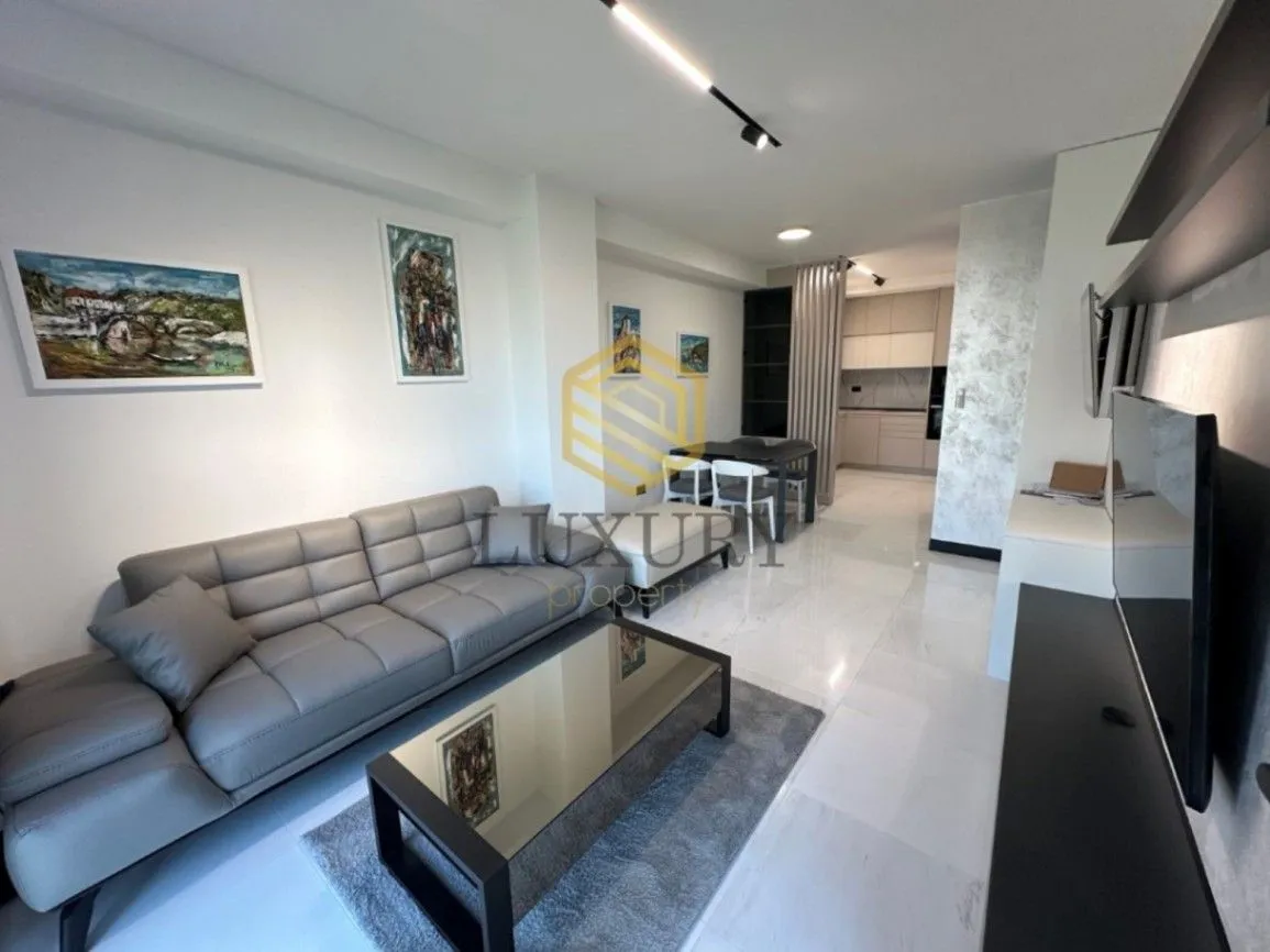 Prodaja, jednosoban stan, 47m², Centar, Podgorica