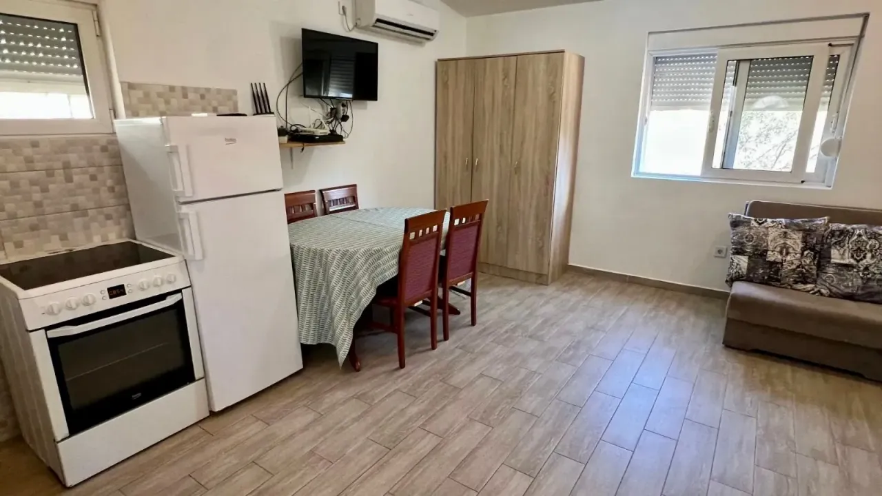 Rent, studio apartment, 35m², Bjeliši, Bar