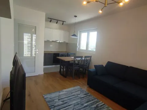 Rent, one bedroom apartment, 40m², Pobrežje, Podgorica - image 2