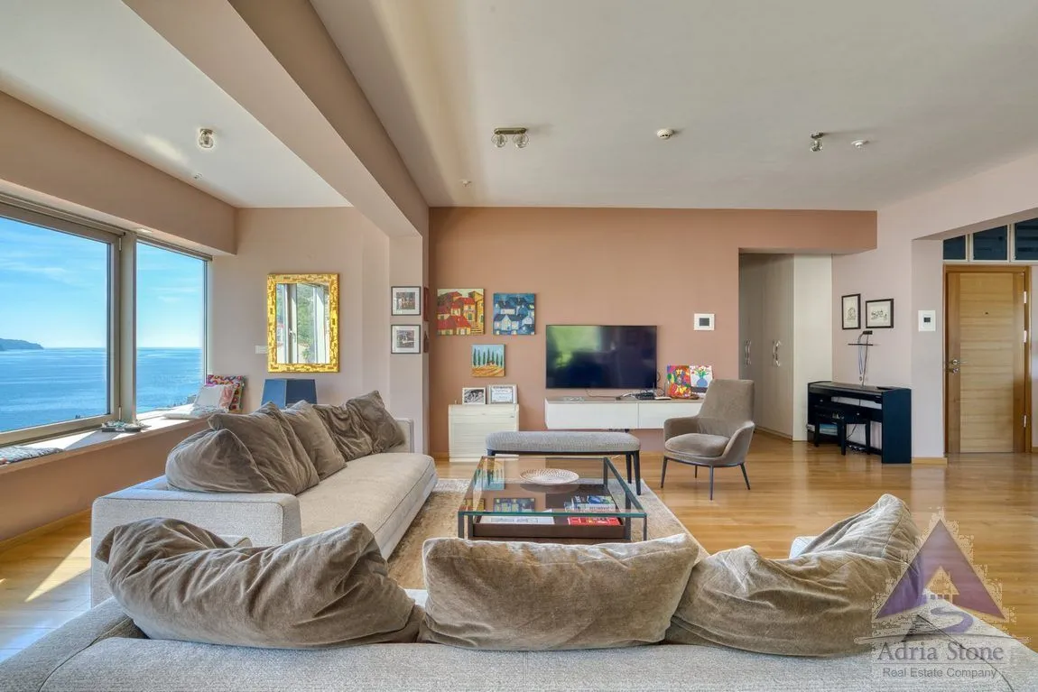 Sale, three bedroom apartment, 167m², Zavala, Budva