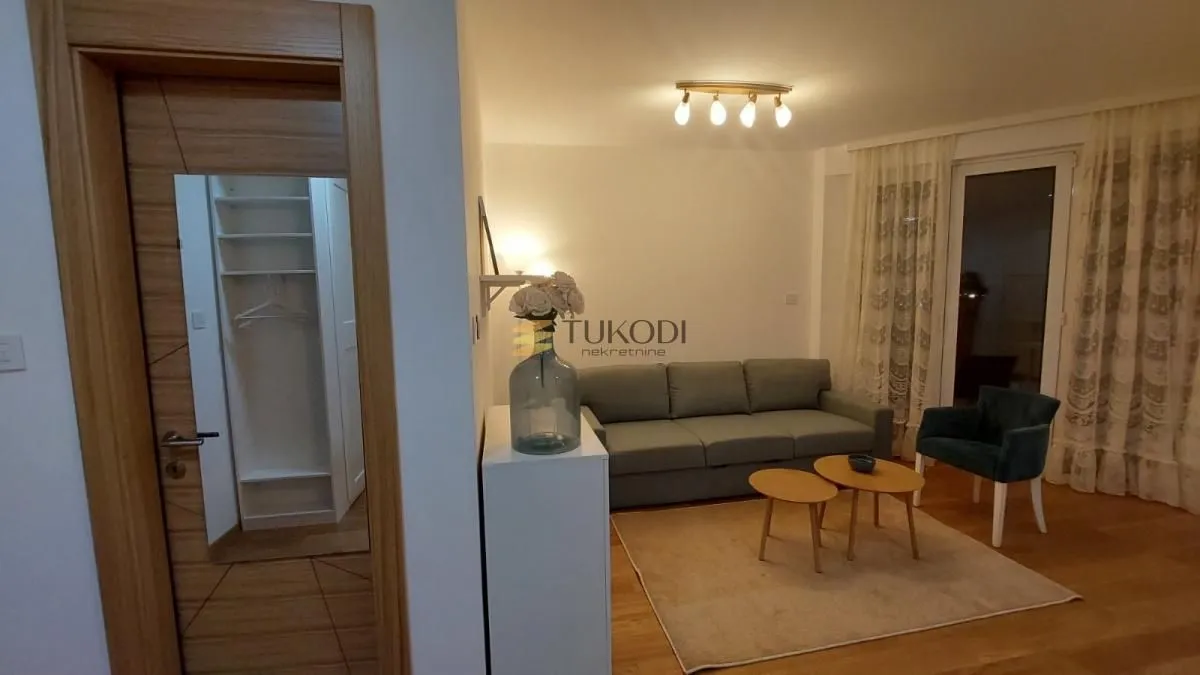 Izdavanje, garsonjera, 30m², Sajmište, Novi Sad