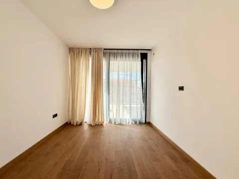 Prodaja, kuća, 220m², Gornja Gorica, Podgorica - image 8