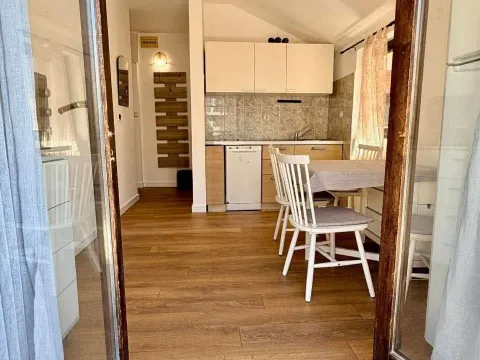 Prodaja, garsonjera, 46m², Bečići, Budva - image 4