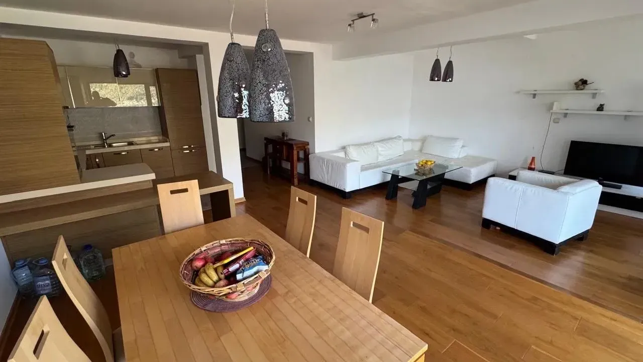 Prodaja, dvosoban stan, 102m², Stoliv, Kotor