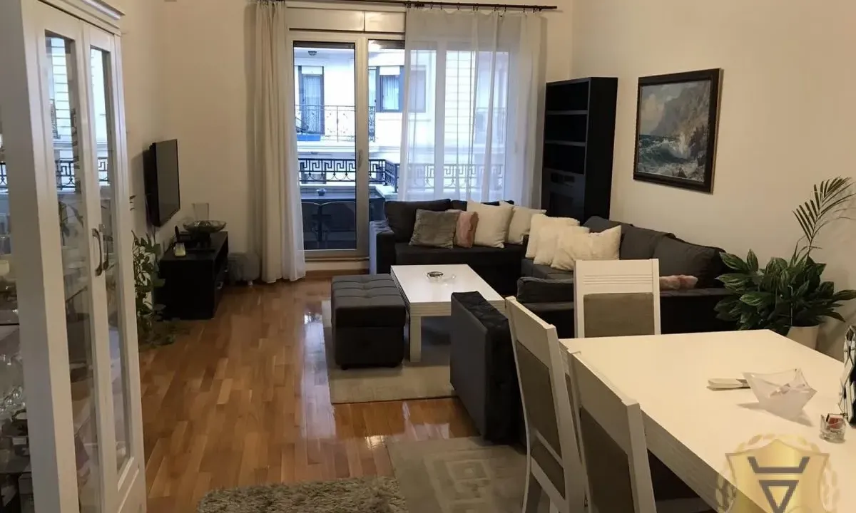 Izdavanje, trosoban stan, 100m², Crveni Krst, Beograd