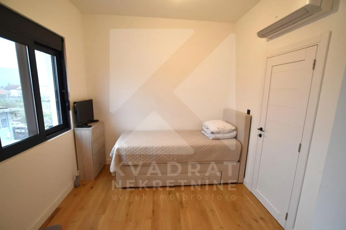 Prodaja, kuća, 270m², Gornja Gorica, Podgorica