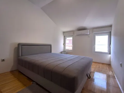 Izdavanje, dvosoban stan, 60m², Stari Aerodrom, Podgorica - image 7