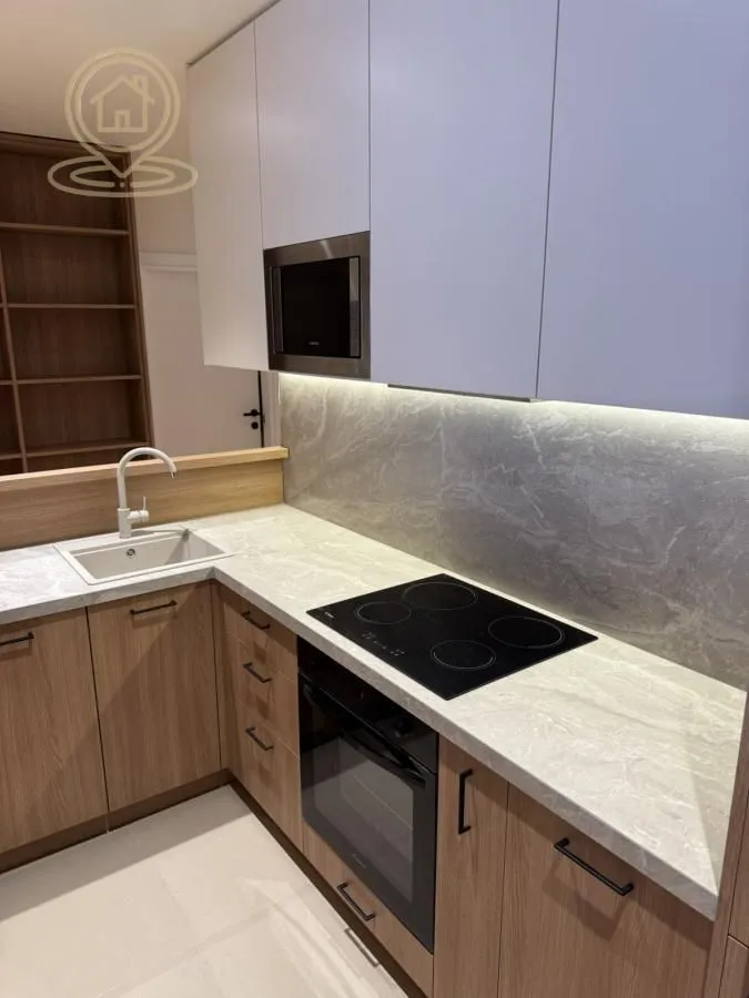 Rent, four bedroom apartment, 90m², Vračar Sve Podlokacije, Beograd