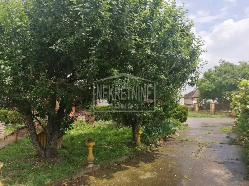 Prodaja, kuća, 155m², Veliki Radanovac, Subotica