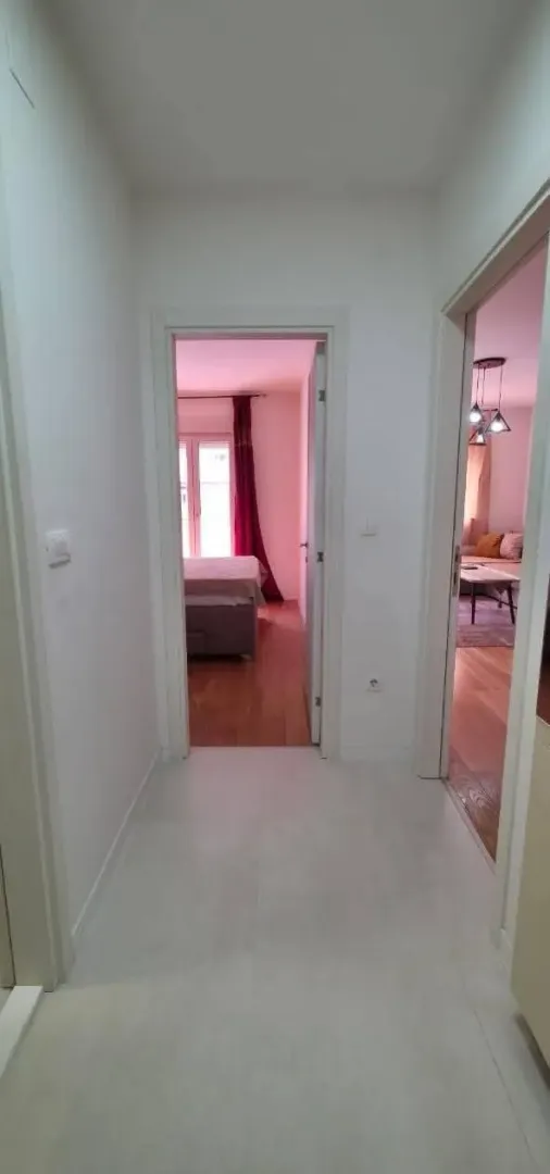 Prodaja, jednosoban stan, 49m², Central Point, Podgorica
