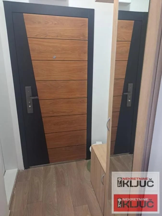Prodaja, garsonjera, 16m², Železnička Stanica, Novi Sad Sve Podlokacije