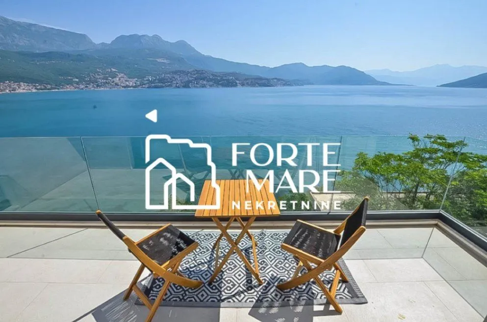 Prodaja, dvosoban stan, 57m², Njivice, Herceg Novi