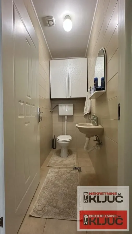 Prodaja, četvorosoban stan, 84m², Novo naselje, Novi Sad