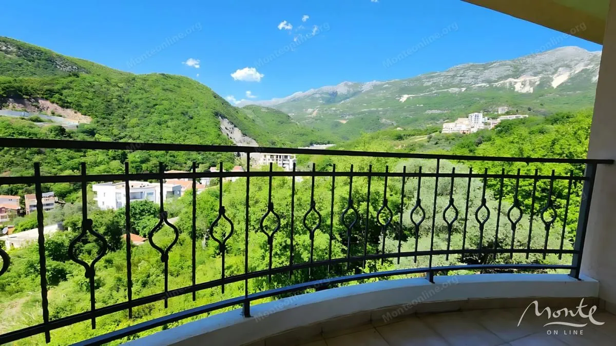 Sale, three bedroom apartment, 106m², Bečići, Budva