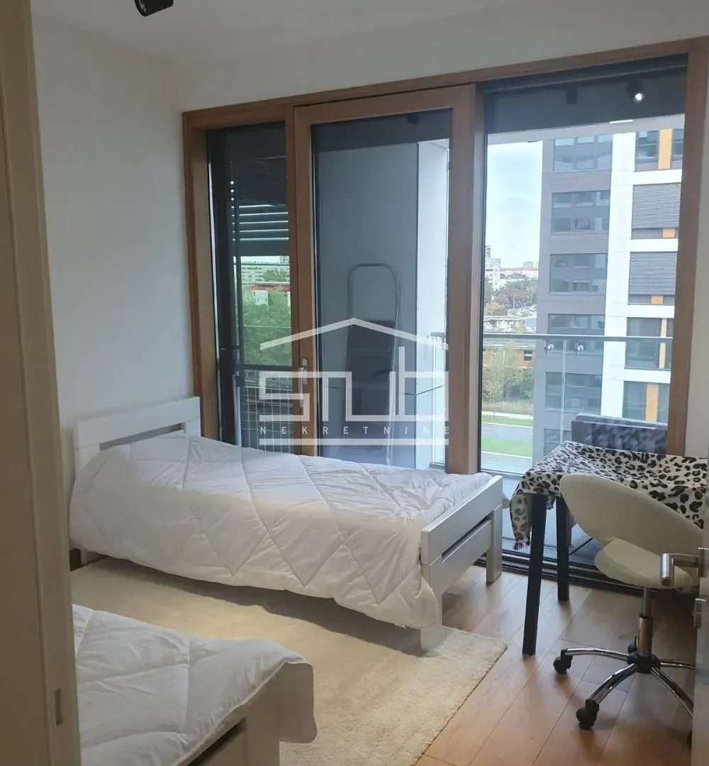 Izdavanje, trosoban stan, 108m², Novi Beograd Blok 65, Novi Beograd Sve Podlokacije