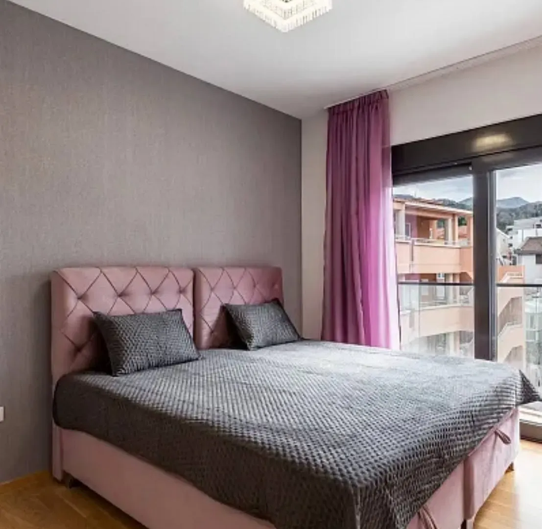 Sale, two bedroom apartment, 84m², Bečići, Budva