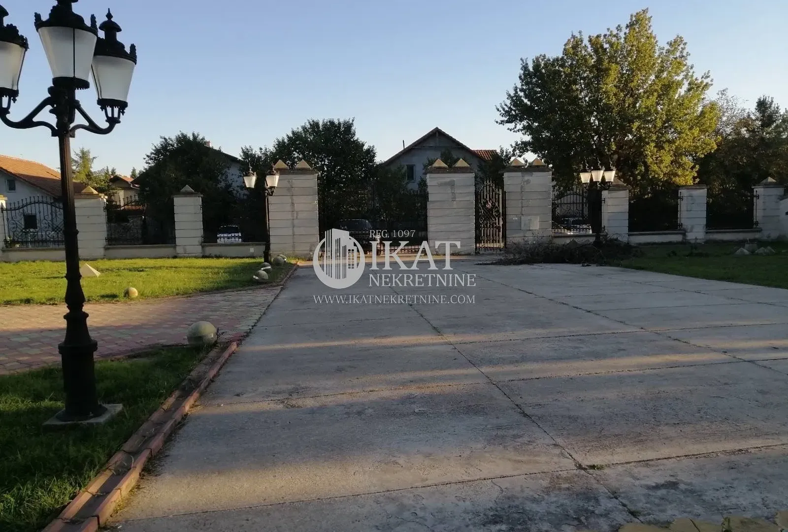 Sale, office space, 1200m², Palić, Subotica