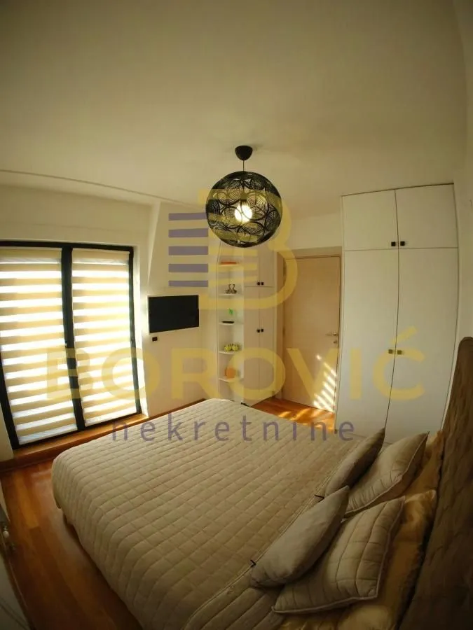 Prodaja, četvorosoban stan, 103m², Voždovac Sve Podlokacije, Beograd