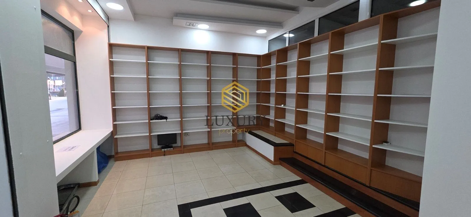 Rent, office space, 35m², Preko Morače, Podgorica