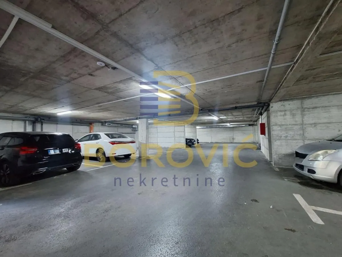 Izdavanje, parking/garaža, 17m², Čubura, Beograd